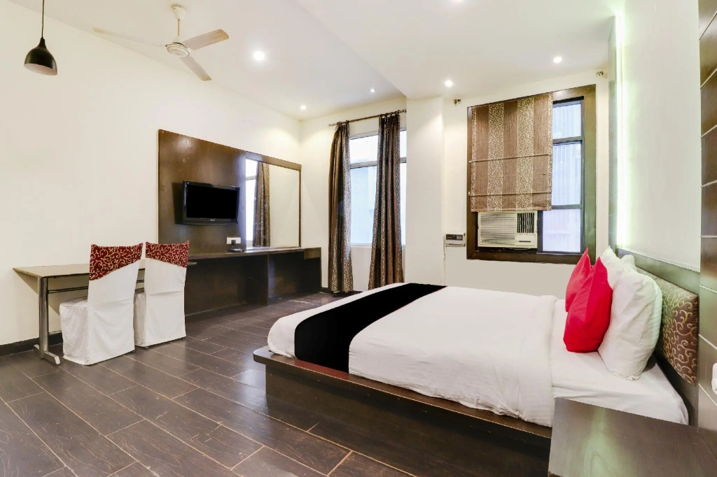 CAPITAL O74109 Hotel Sri Sri Residency