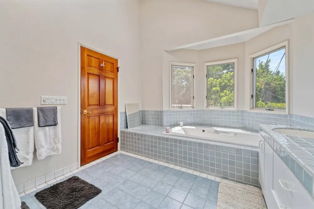 NEW - 1 Location-family-5br-yard-gym-parking