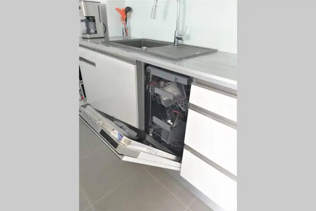 Appartement neuf vue Marina étang Z'abricot FDF