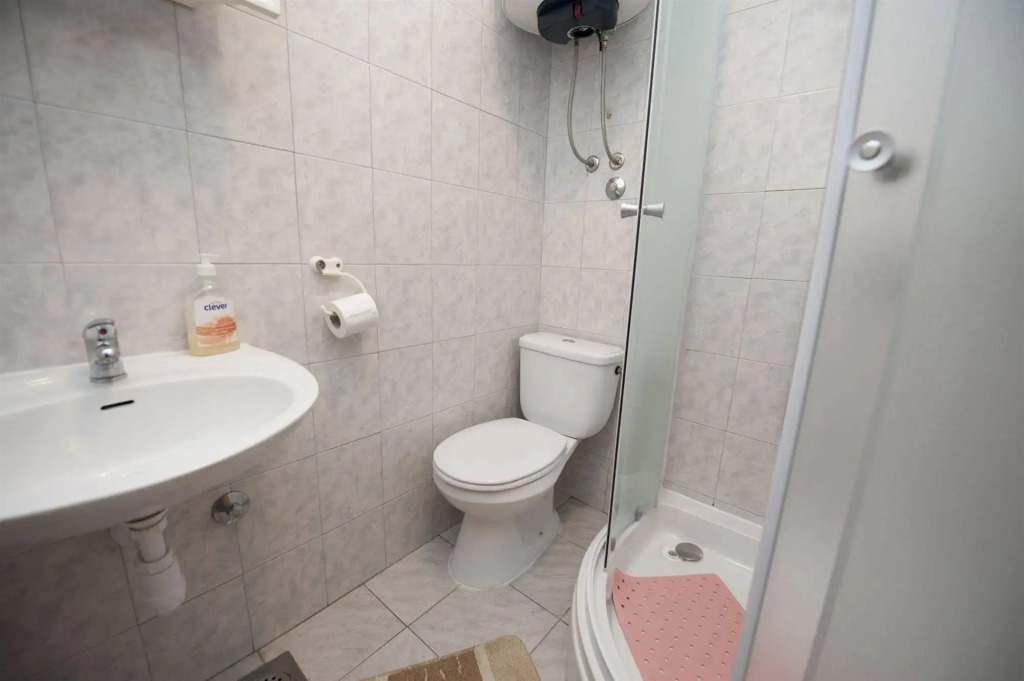 Damira Rooms