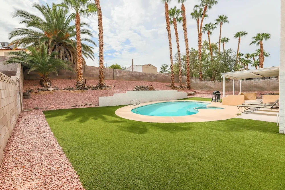 Vegas Delight | Lovely 4Bd w/ Sparkling Pool!