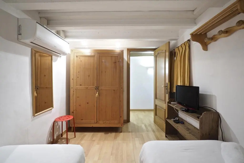 Suites4days Les Corts House