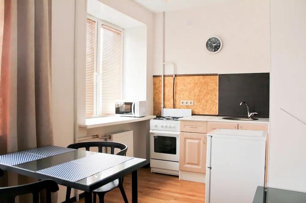 Apartment ALLiS-HALL on Karla Libknekhta 18