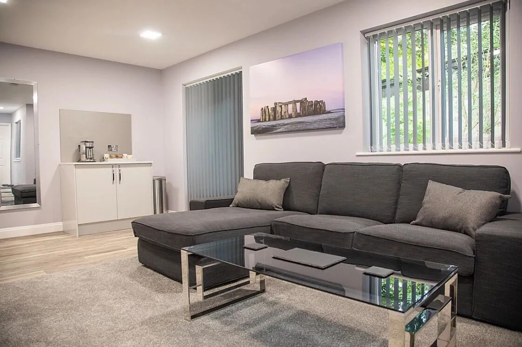 The Annexe @ Elmbank - Adults Only
