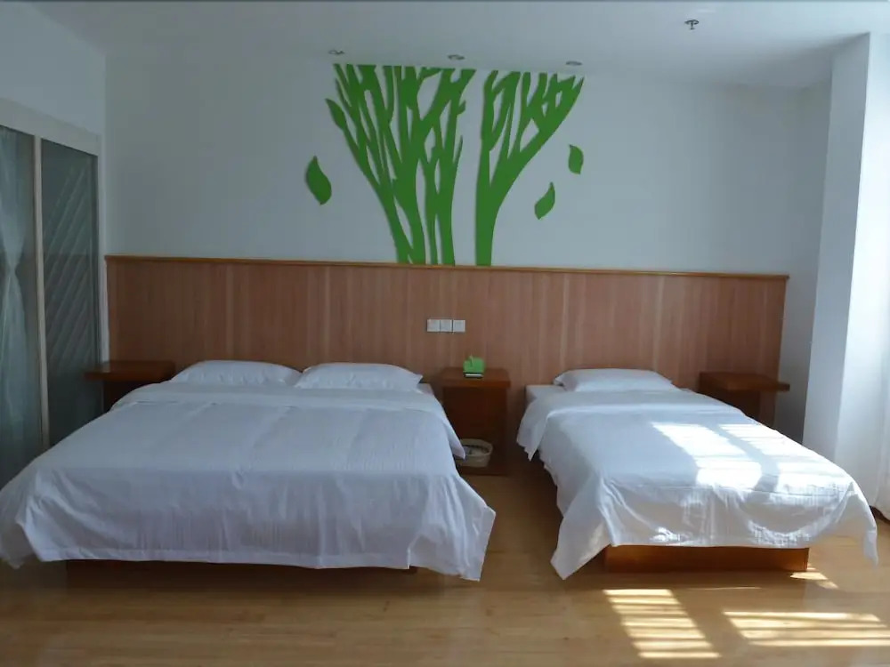 Vatica Tianjin Five Avenues Foreign College Hotel