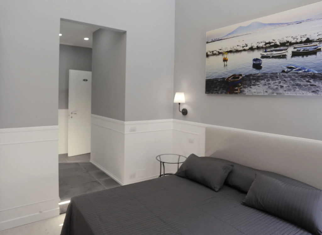 Be Italian Flat Piazza Bovio 22
