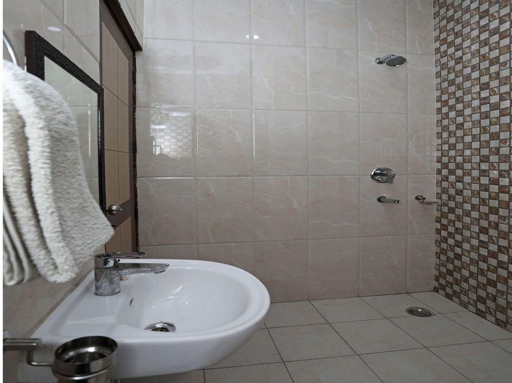 OYO Townhouse 782 Hotel kalinga Sector 66