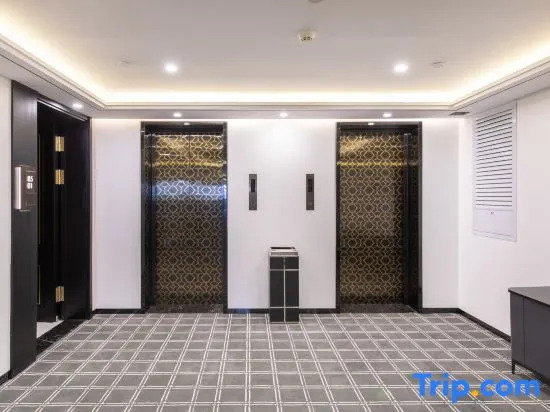 XANA Deluxe Hotel (Qingdao Beer Street Zhongshan Park)