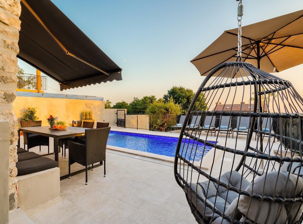 Beautiful Apartment With View