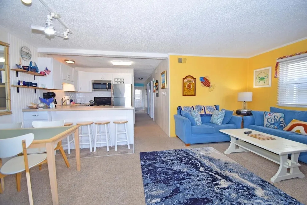 Ocean Manor 1n 3 Bedroom Condo by RedAwning