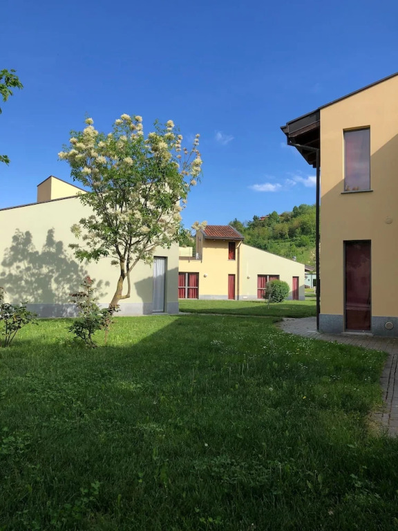 Holiday House Sullalbero Rural eco in Alba