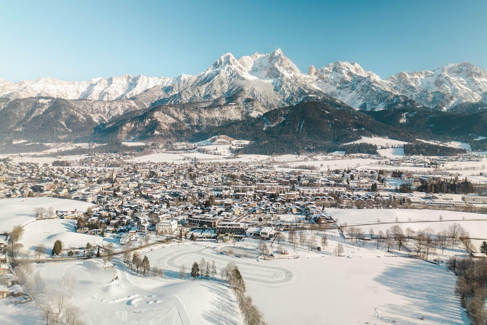 Leogang: Apartment With Mountain Views
