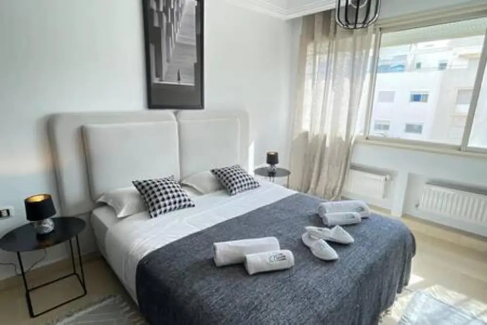 Black White Modern Spacious
