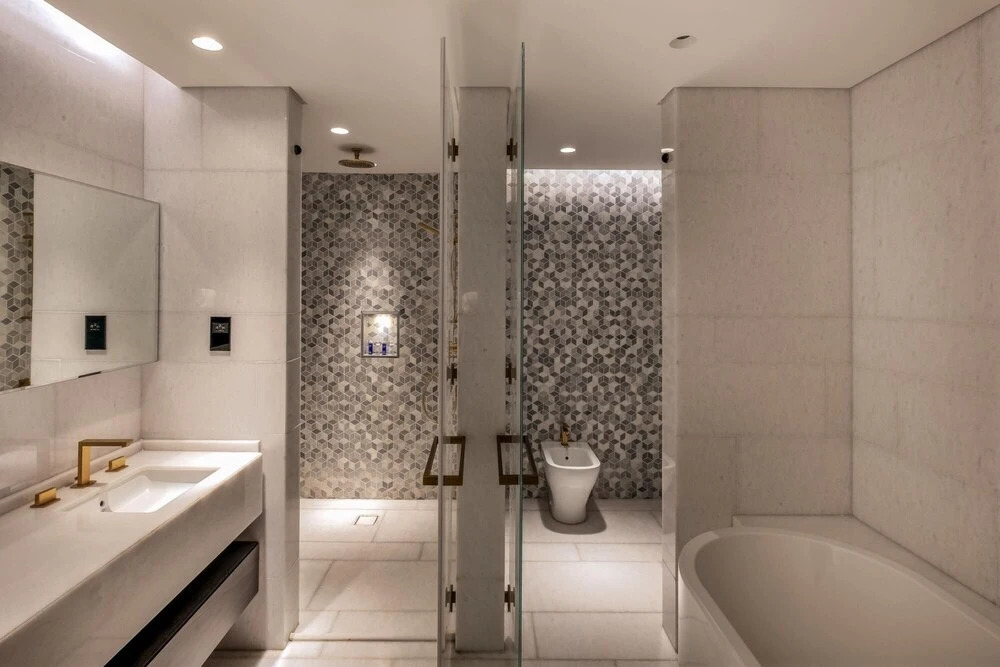 Luxury Apartment w Incredible Views at Five on the Palm