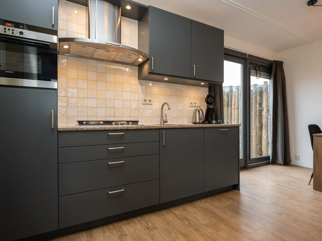 Atmospheric holiday home with WiFi in a holiday park located on Texel