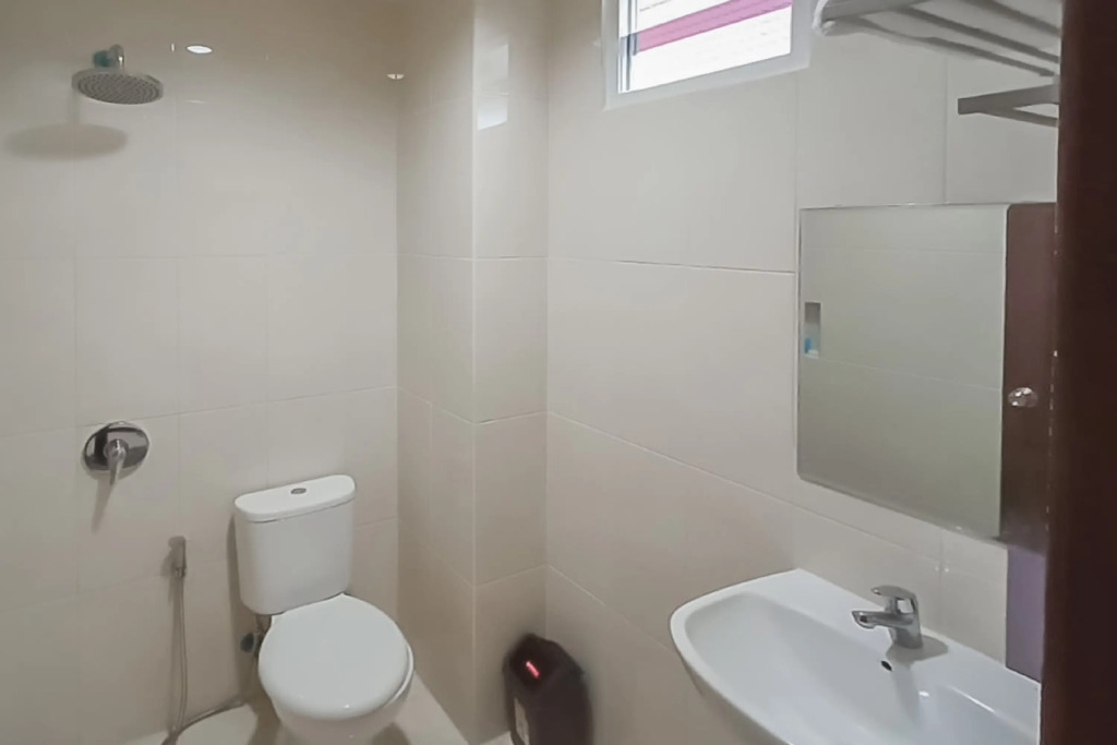 RedDoorz Syariah Plus near Tanjungpura University 2