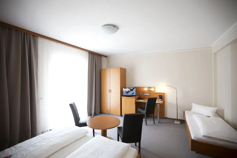 Neumaiers Hirsch -Gasthof und Landhotel