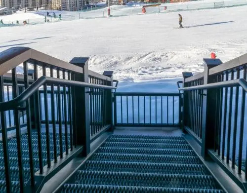 Edgemont 2305 - Luxury Ski-in Ski-out Condo