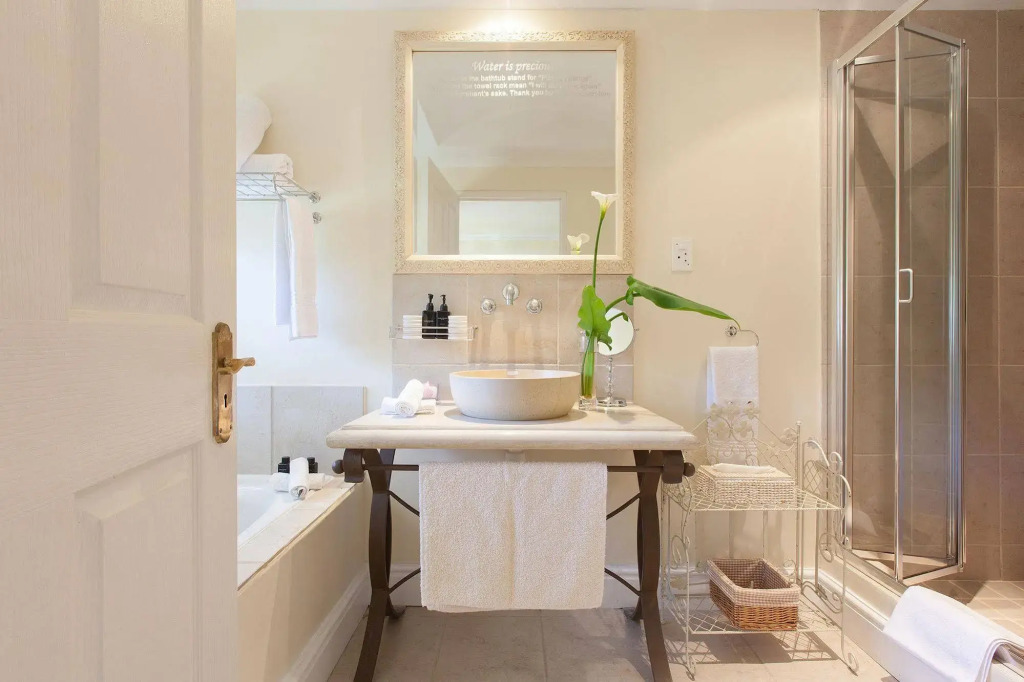 Villa Coloniale Schumacher Luxury Retreat, Adults Only
