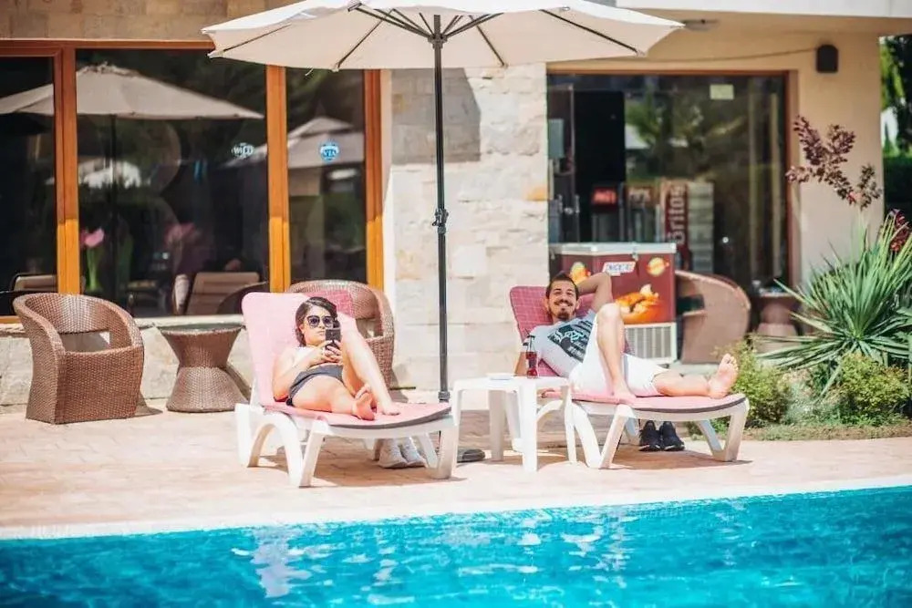 Magnolia Garden Hotel