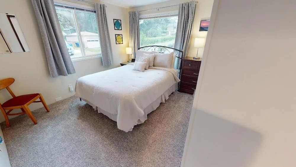 Shore Beats Work 3 Bedroom Home