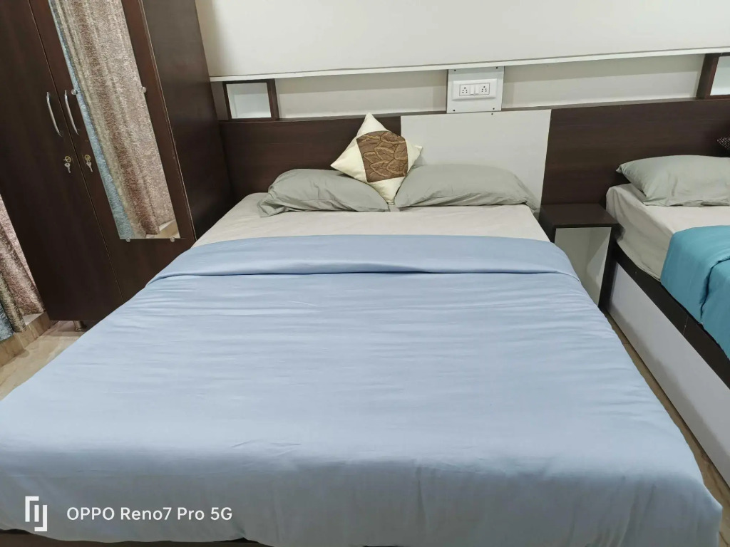 Oyo 91904 5G Residency
