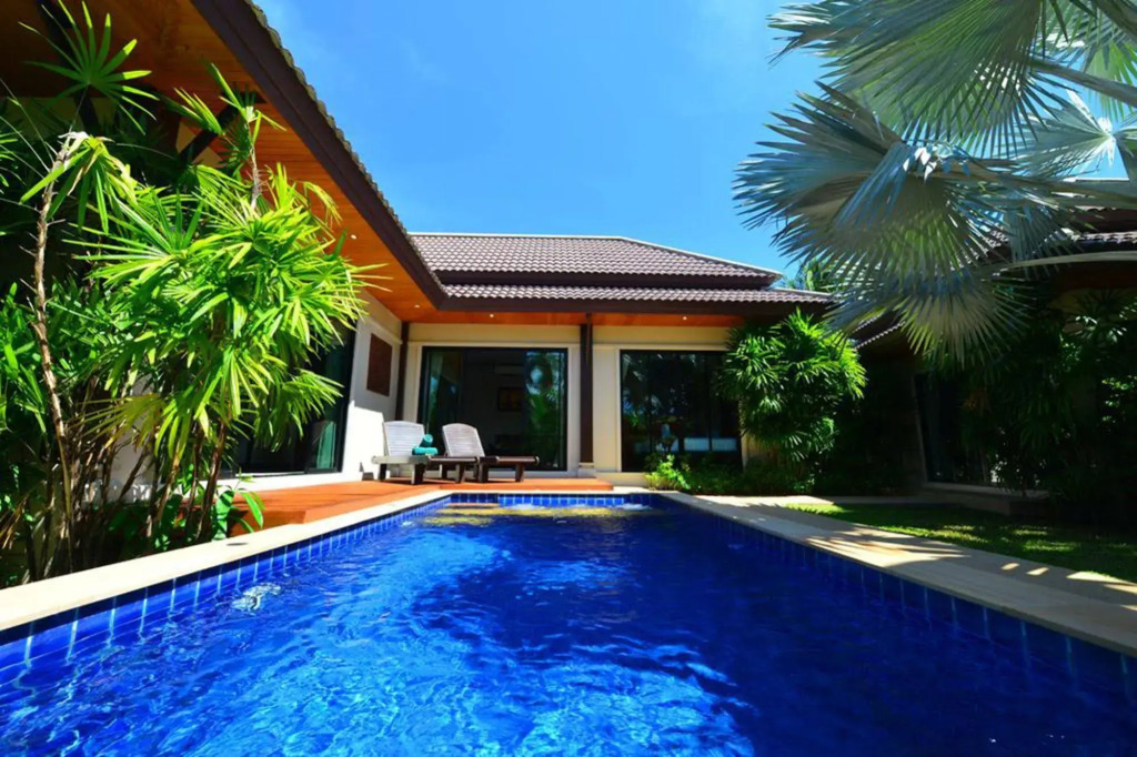 Naiharn Garden Villa