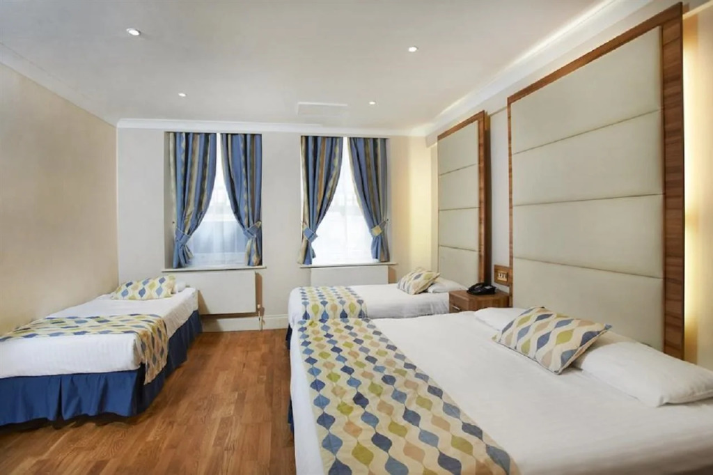 Royal Eagle Hotel
