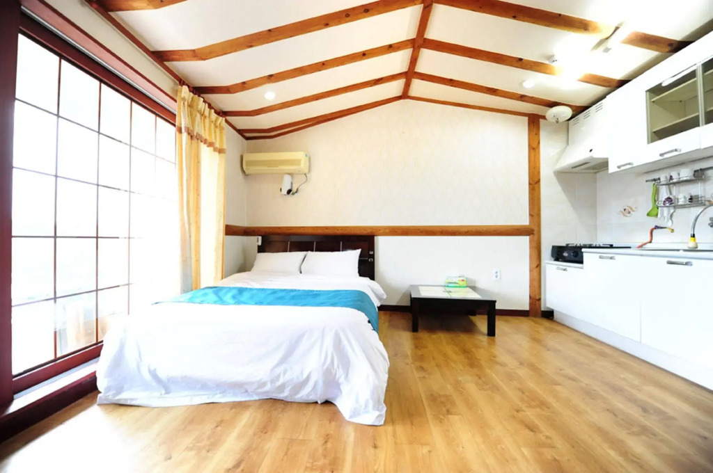 Jeju Jajangjajang Pension