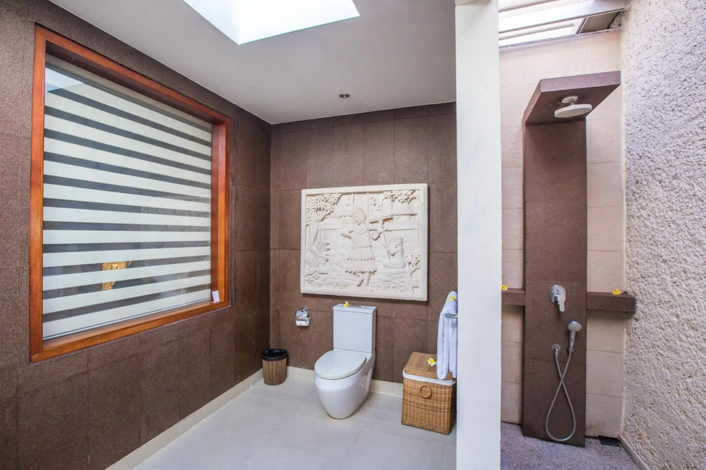 Villa Seriska Dua Sanur, Spacious 4BR Private Pool Villa with Private Cook, Spa & Tour