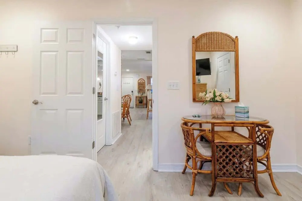 Cypress Cove 103 - Beautiful 1 Bedroom 1 Bath Beachfront Condo in Biloxi
