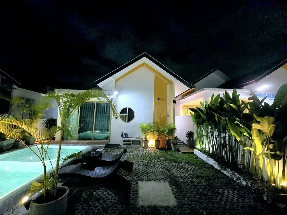 Lux Sila Pool Villa