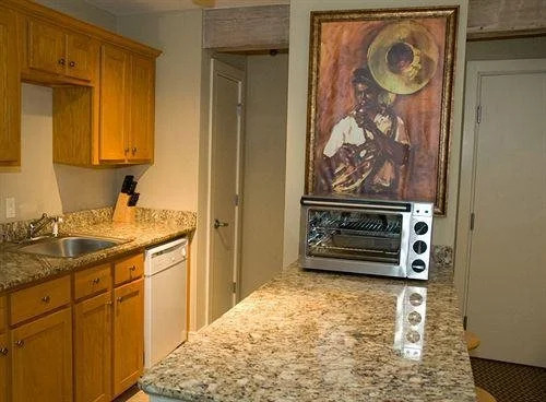 Jelly Roll Executive Suites