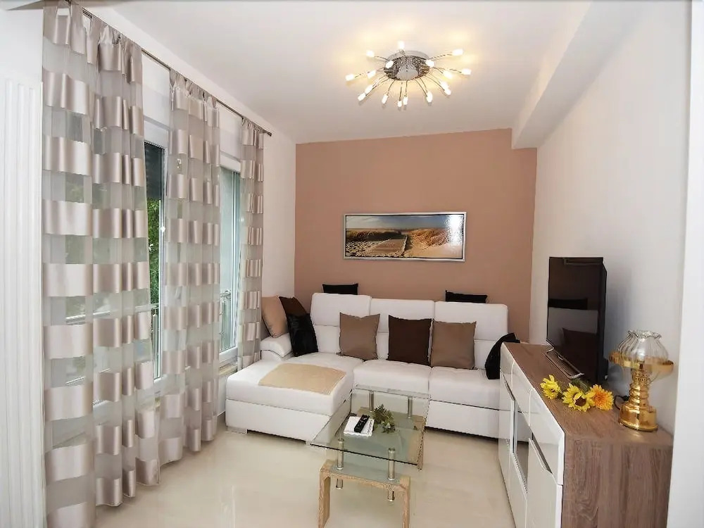 Apartments Lazeta