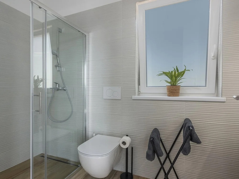 Modern Luxurious Villa For 8 10 People With Private Swimming Pool Near Porec