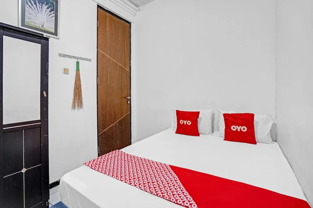 OYO Life 90791 Royale Margorejo