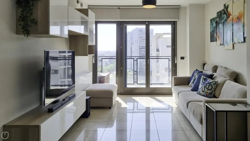 Tognazzi 6 in Milan With 1 Bedrooms and 1 Bathrooms