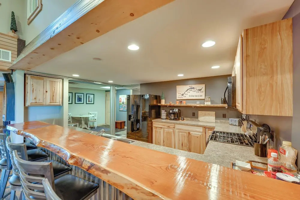 Spacious Old Forge Condo w/ Patio & Fire Pit!