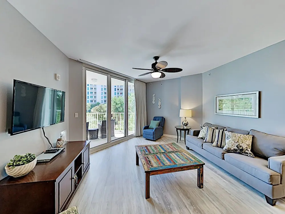 Relax At The Palms. 3rd Floor Pool View 2 Bedroom Condo