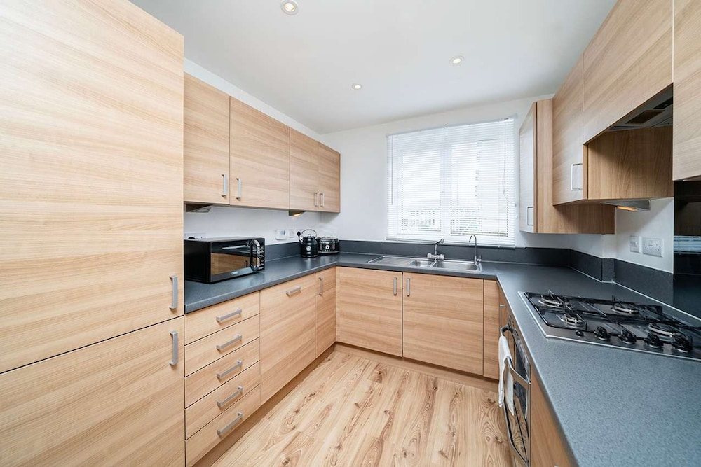 Charming 2-bedroom House in Northfleet