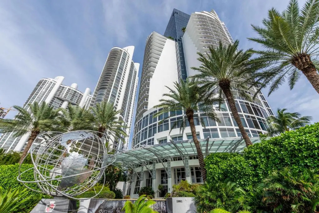 Trump International Beach Resort - Sunny Isles Beach