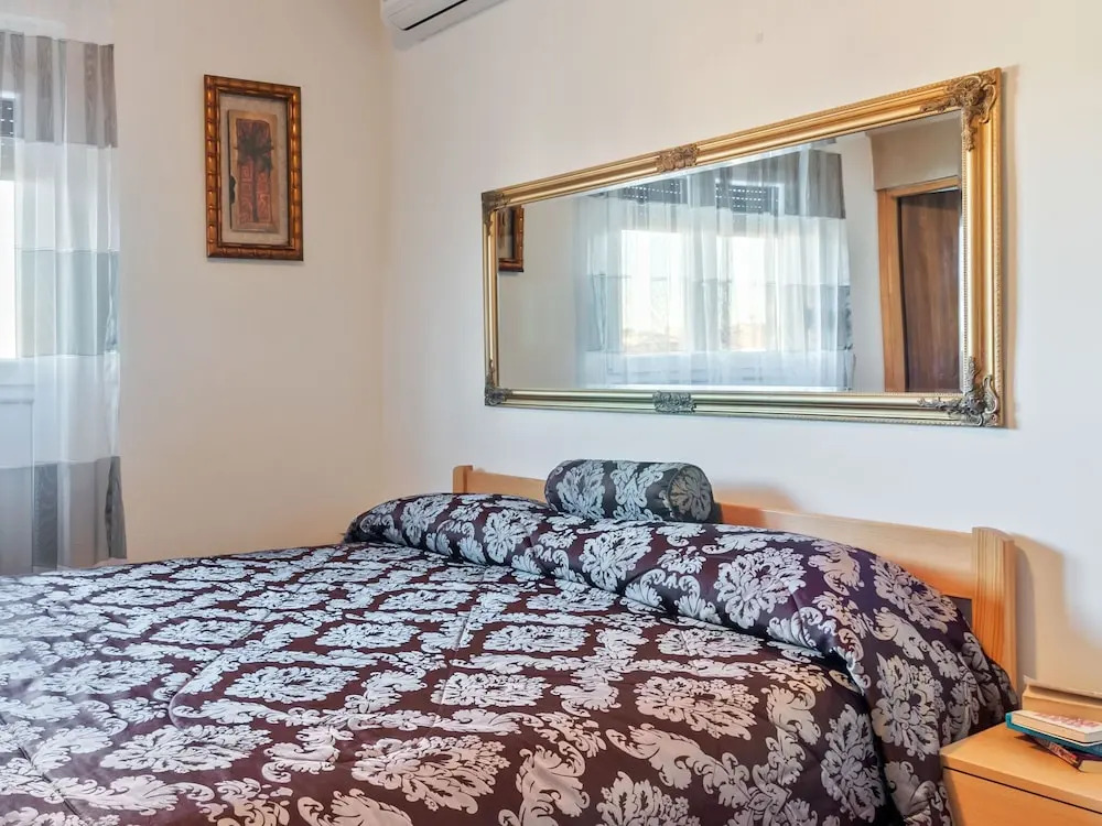 Pretty Apartment In Rovinj Near Sea Beach