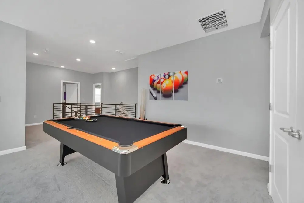 12br Mansion - Sleeps 26 - Family Resort w Private Pool Hot Tub and Games