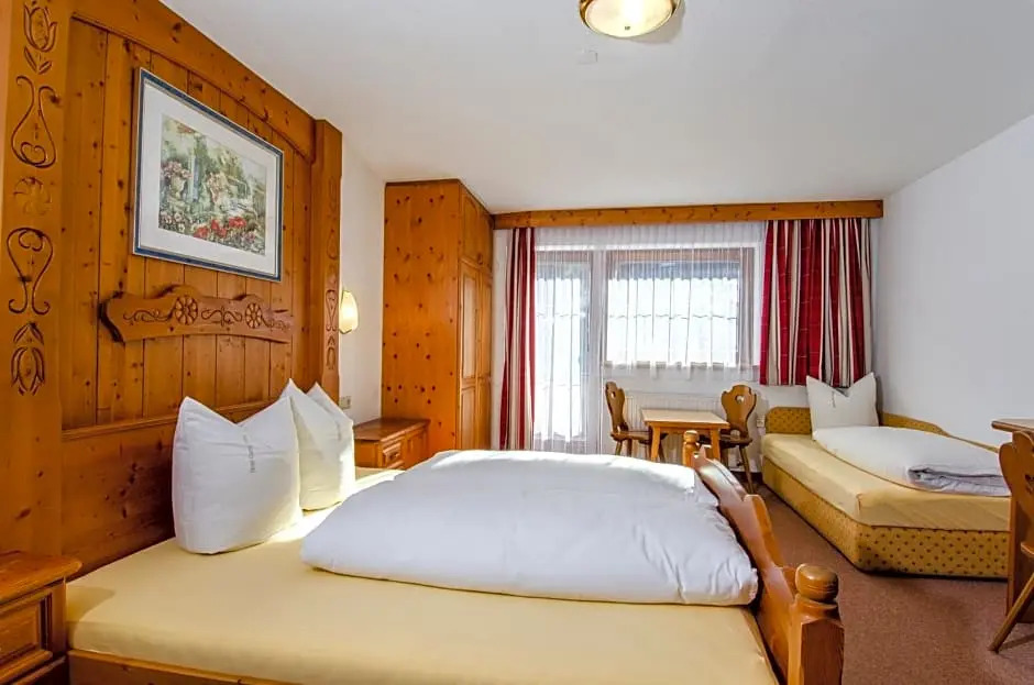 Hotel Garni Golfais