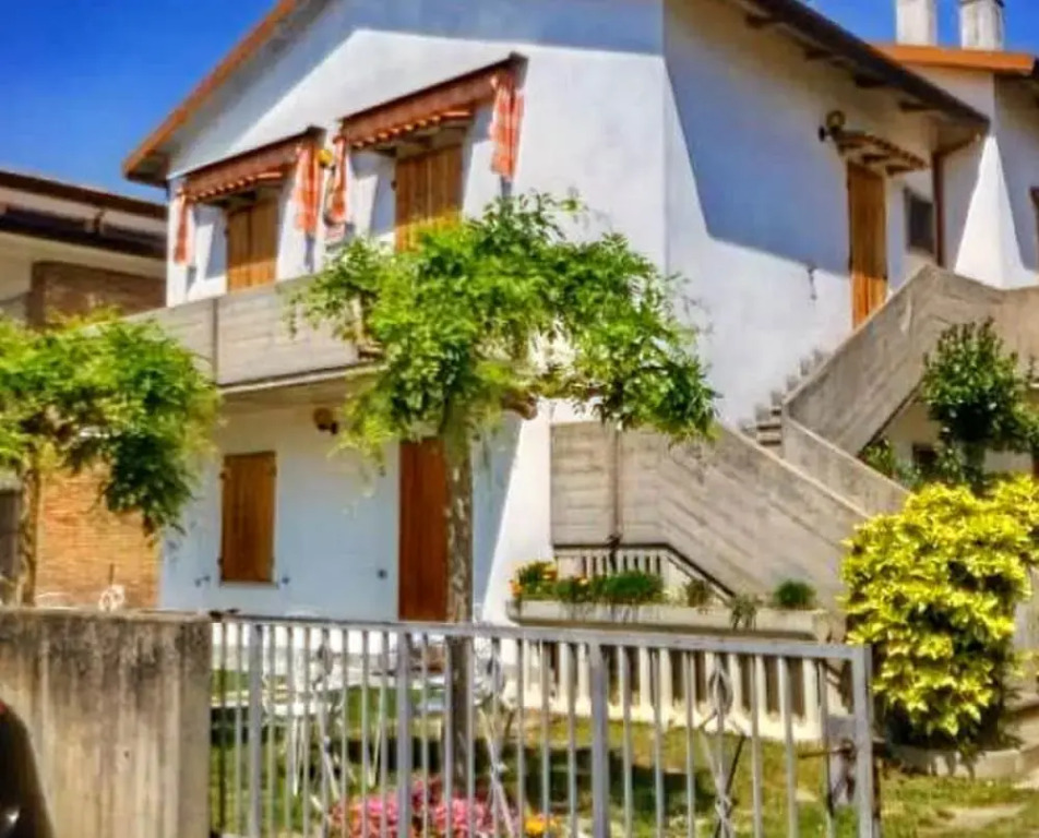 Cosy Apartment 200m From the sea