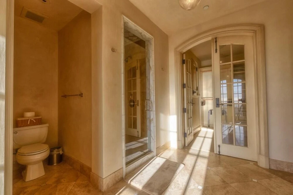 Chateau D' Renaitre - Carmel-By-The-Sea