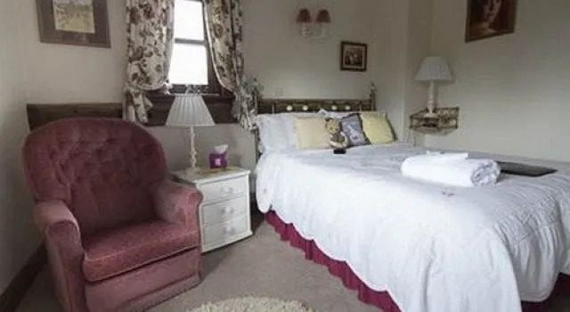 Crosshill House