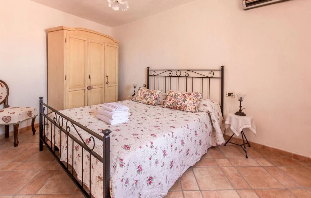 Gorgeous Home In Monticello Amiata