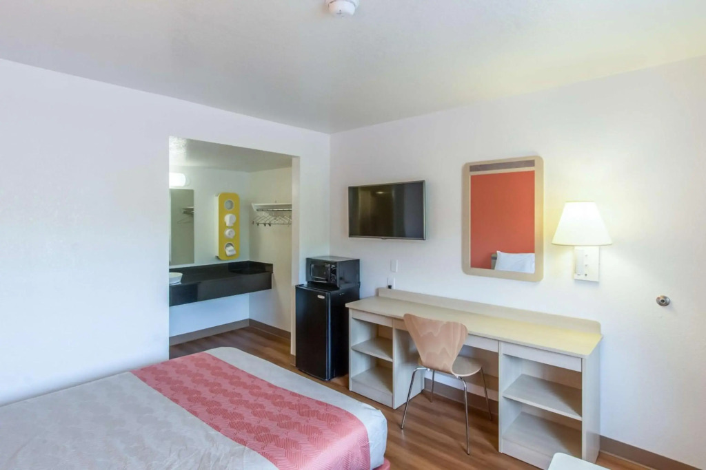 Motel 6-Redding, CA - North