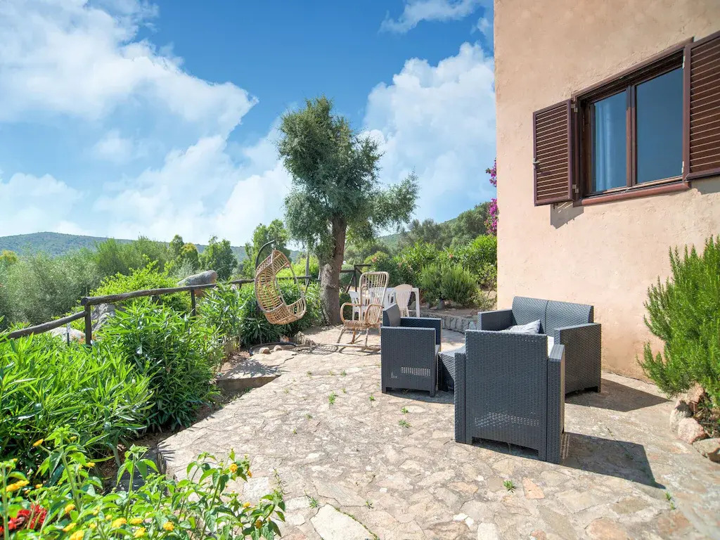 Serene Apartment in Marinella Near Beach